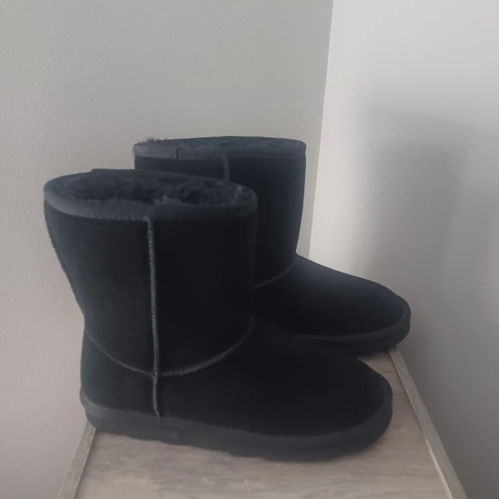 Time And Tru Leather Fur Lined Boots Sz 6